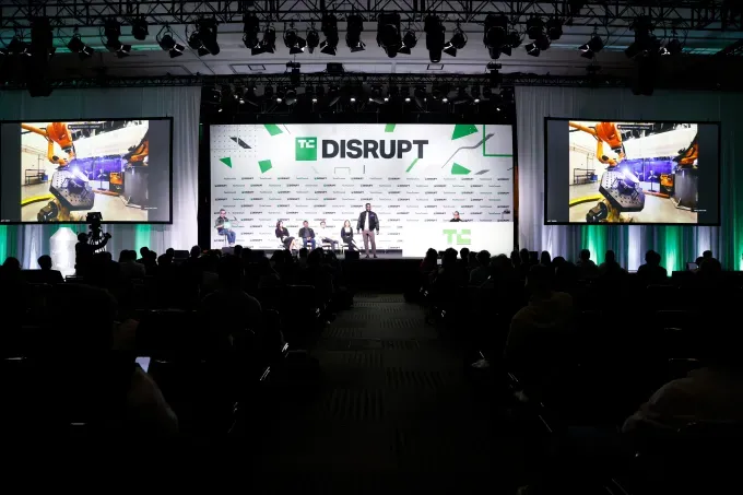 Главная сцена Disrupt 2024