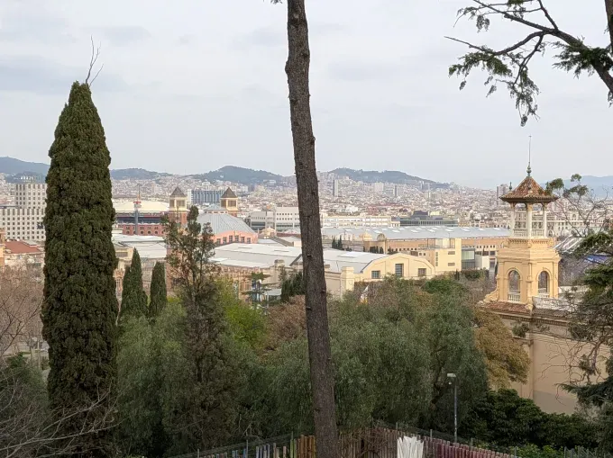 Google Pixel 10a: плоский дизайн без камерного блока