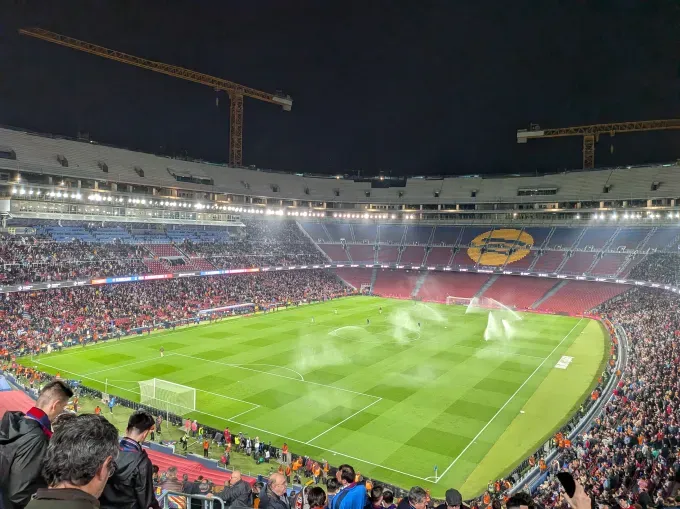 Google Pixel 10a: плоский дизайн без камерного блока