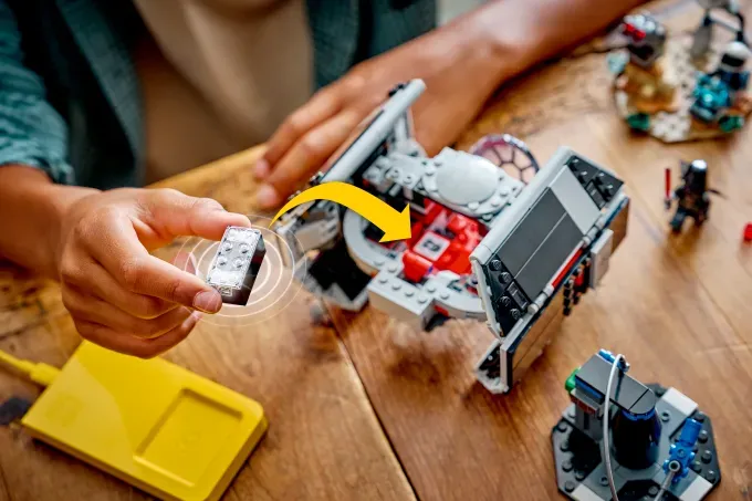 Lego представила Smart Play: интерактивные конструкторы