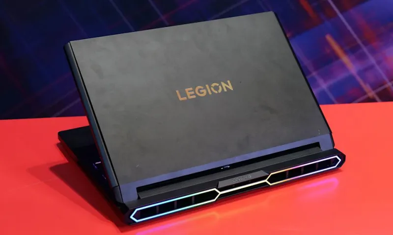 Lenovo Legion Pro Rollable: ноутбук с расширяемым OLED-экраном