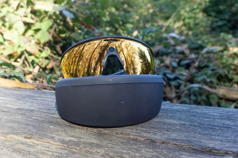 Oakley Meta Vanguard: спортивные умные очки