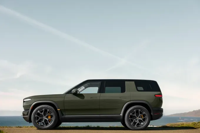 Rivian R2: цены, комплектации и характеристики нового электрокроссовера