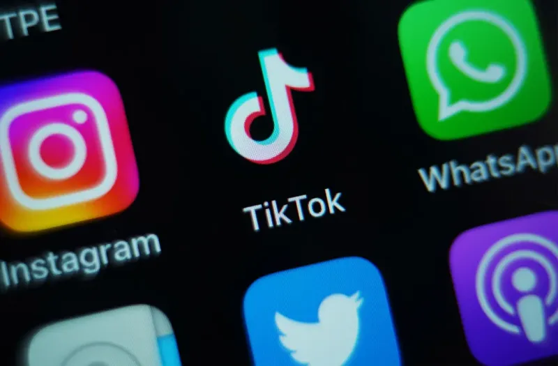 TikTok: Контроль ИИ-контента и новые технологии