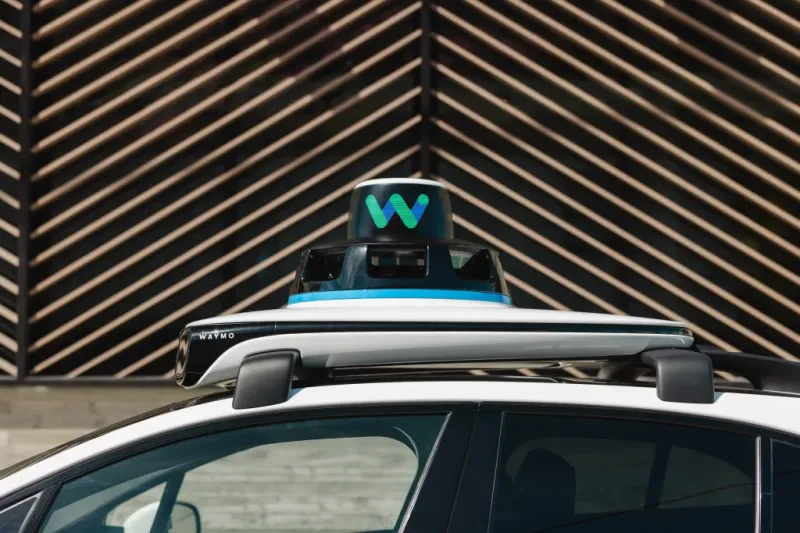 Waymo расширяет зону работы роботакси: 4 новых города