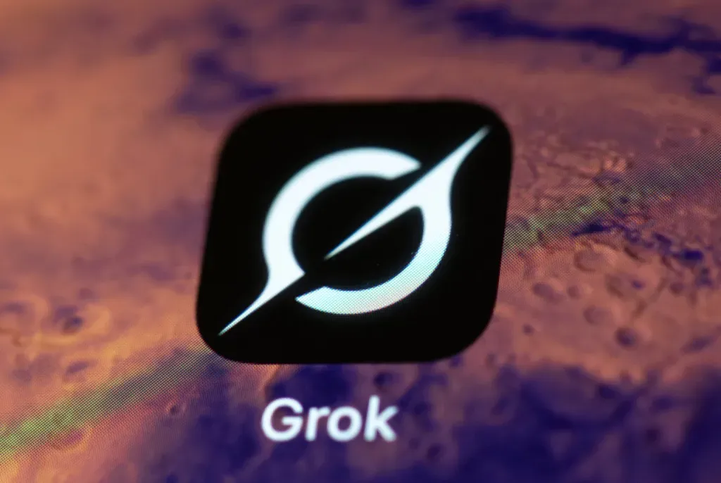 xAI продаёт Grok правительству США за 42 цента