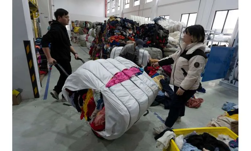 AI machine sorts clothes faster than humans to boost textile recycling in China