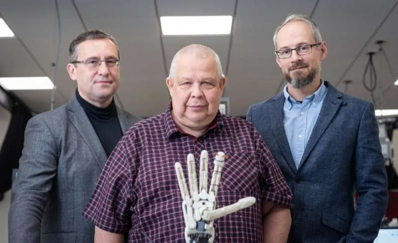 Scientists' artificial neuron can mimic different parts of the brain – a major step towards human-like robotics