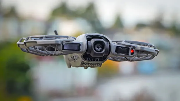 Image of the DJI Neo 2 floating in mid air