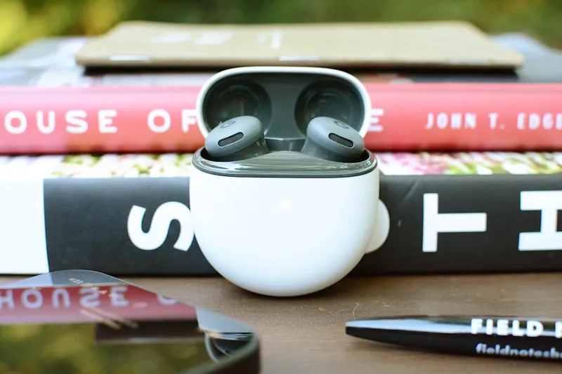 Обзор Google Pixel Buds 2a: комфорт и шумодав по доступной цене