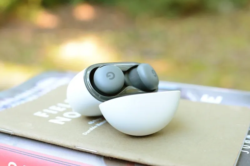 Обзор Google Pixel Buds 2a: комфорт и шумодав по доступной цене