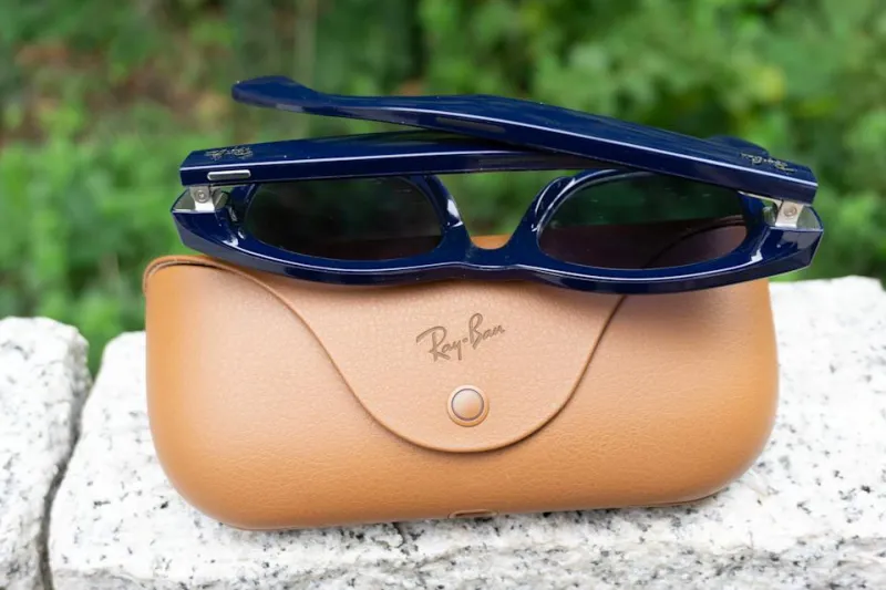 Meta AI перевёл эти знаки по запросу «что здесь написано?»