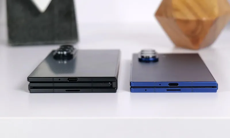 Вот как выглядит трейлер фильма «Одиссея» на Z TriFold (справа) в сравнении с Z Fold 7 (слева). Разница в восприятии колоссальна.