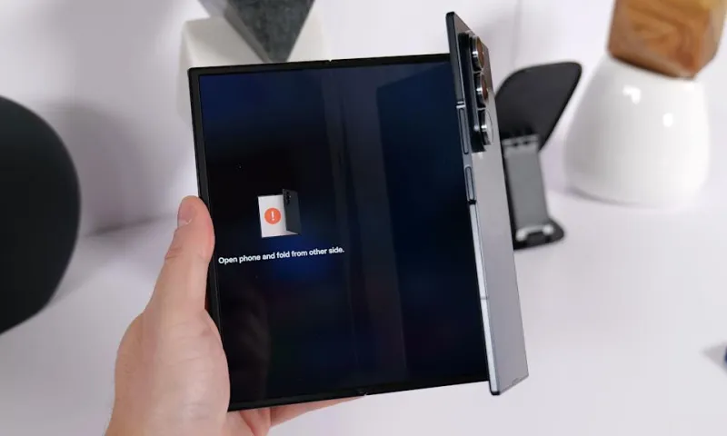 Обзор Samsung Galaxy Z TriFold: 10-дюймовый планшет в вашем кармане