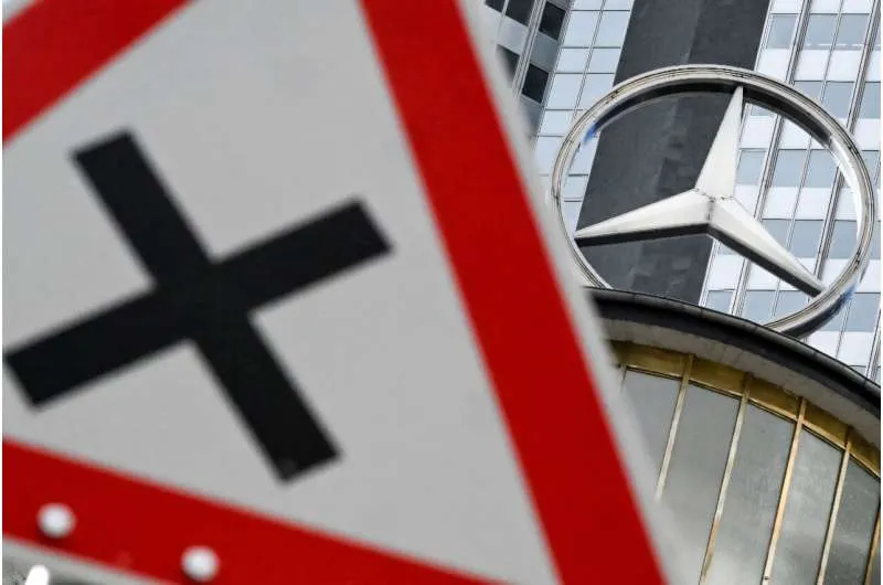 Прибыль Mercedes-Benz упала: Китай и пошлины США