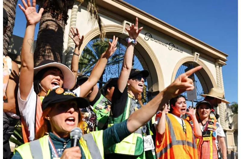 Создатель ИИ-актрисы назвал её искусством после критики