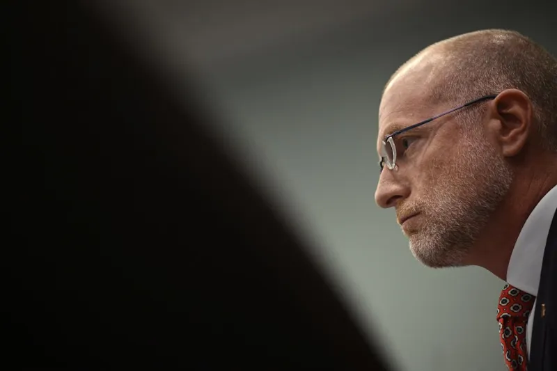 США ограничивают доступ HKT к телекоммуникационным сетям