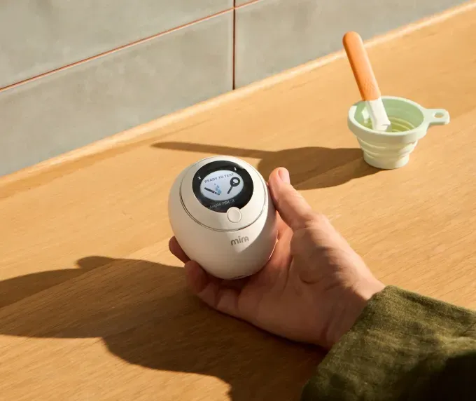 Топ странных гаджетов CES 2026: от панды-робота до музыкальных леденцов