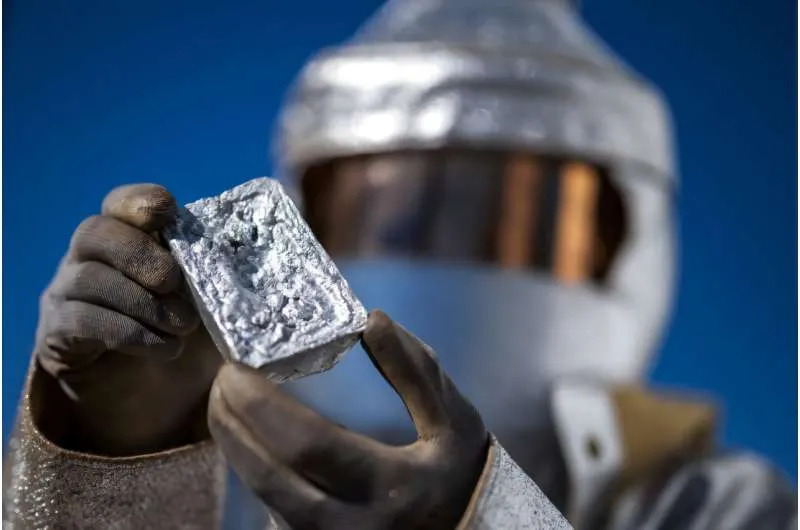 Швейцарские солнечные печи перерабатывают металл часовой промышленности