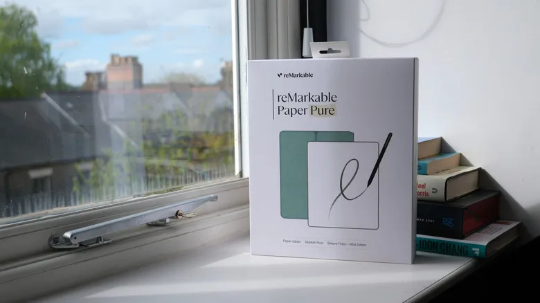 Планшет с E Ink или iPad: что выбрать для чтения и работы